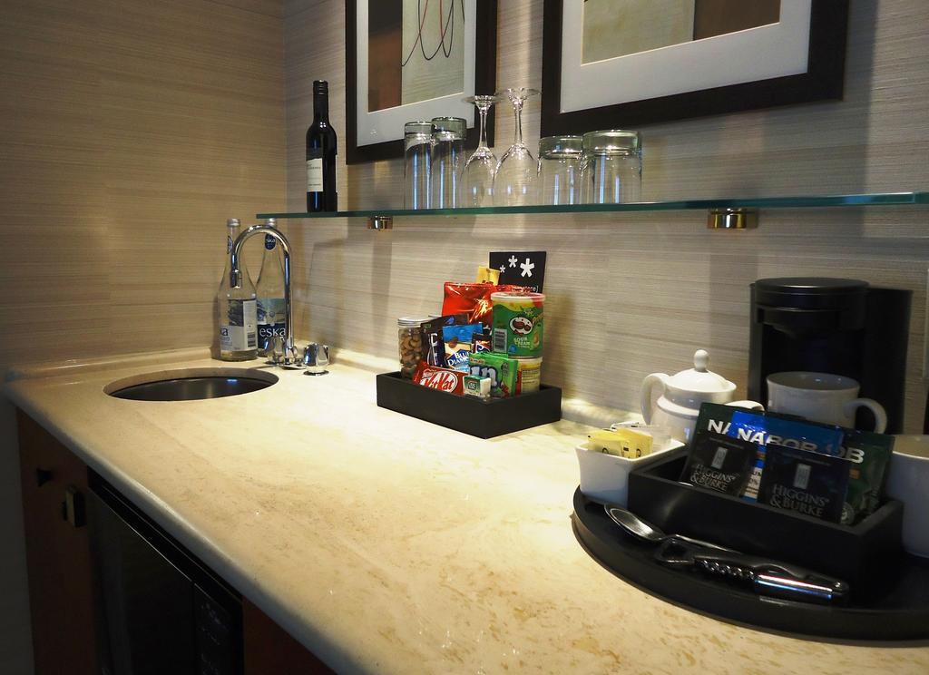 Cambridge Suites Toronto Exteriör bild